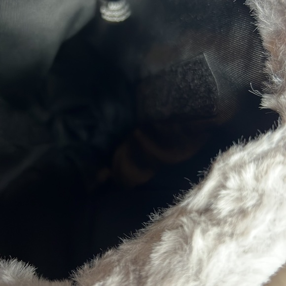 Holiday Faux Fur Wine Bag - Picture 6 of 8